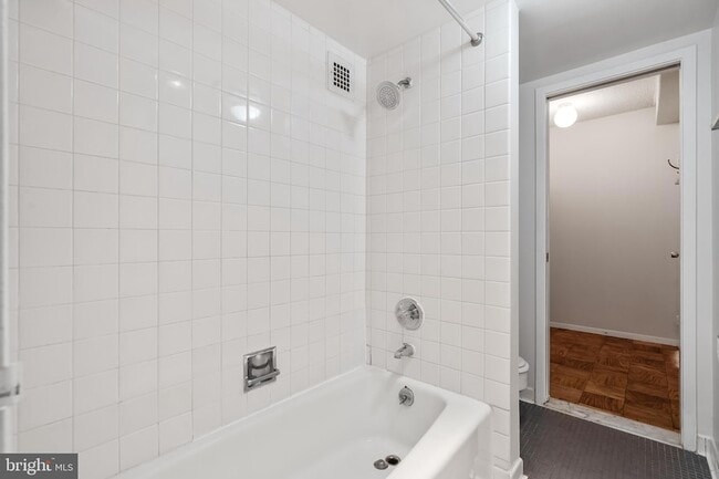 Building Photo - 4515 Willard Ave