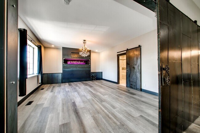 Building Photo - 4105 N Adams St