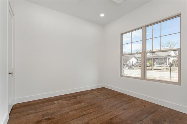 Building Photo - 1107 Mt Auburn Ave
