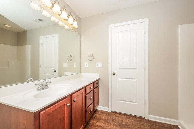 Building Photo - 639 Big Hurricane Dr