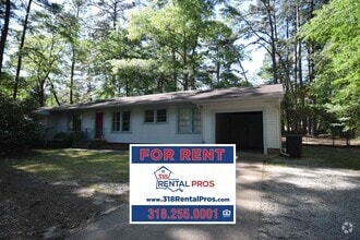 Building Photo - 3 Bed 2 Bath with Large Backyard Close to ...