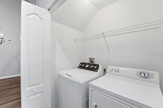 Building Photo - 182 Chippendale Terrace