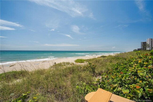 Building Photo - 10680 S Ocean Dr