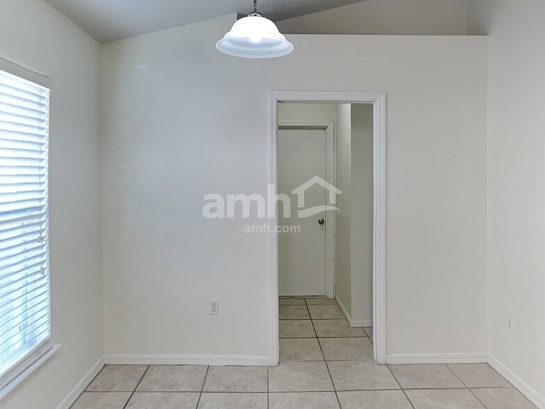 Building Photo - 9172 Upstream Ct