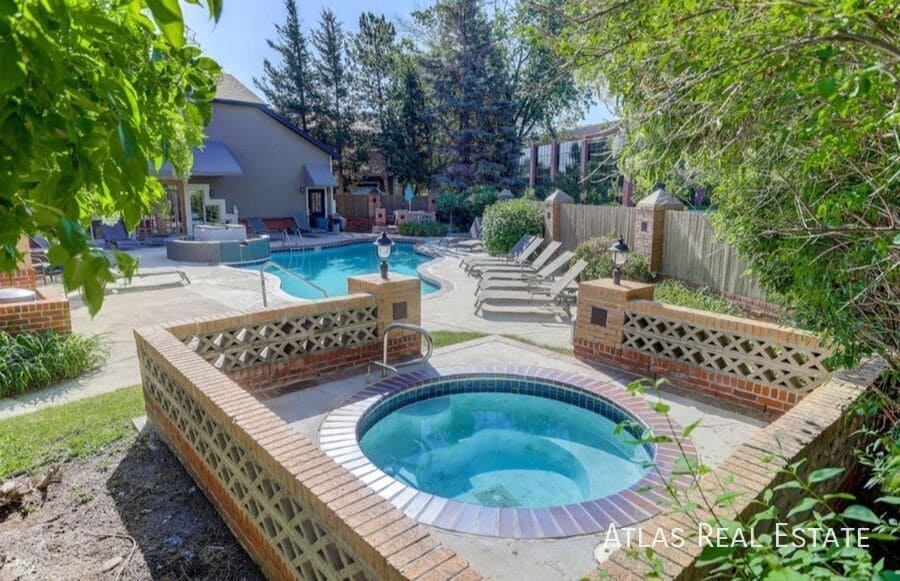 Building Photo - 6001 S Yosemite St