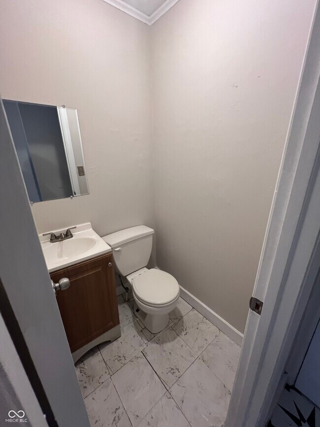 Building Photo - 6967 N College Ave