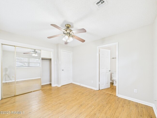 Building Photo - 200 Claymore Dr