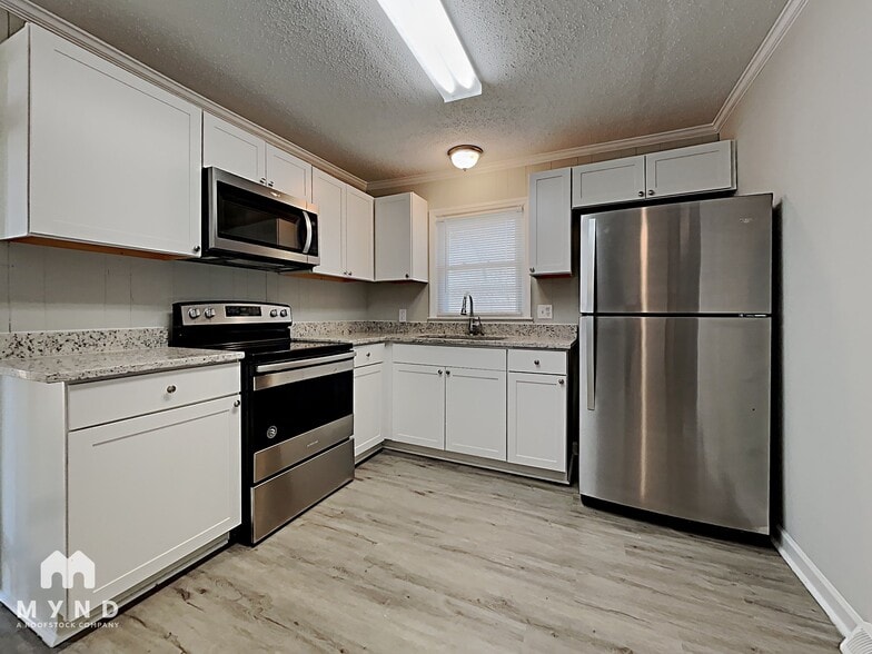 Building Photo - 1112 Pine St