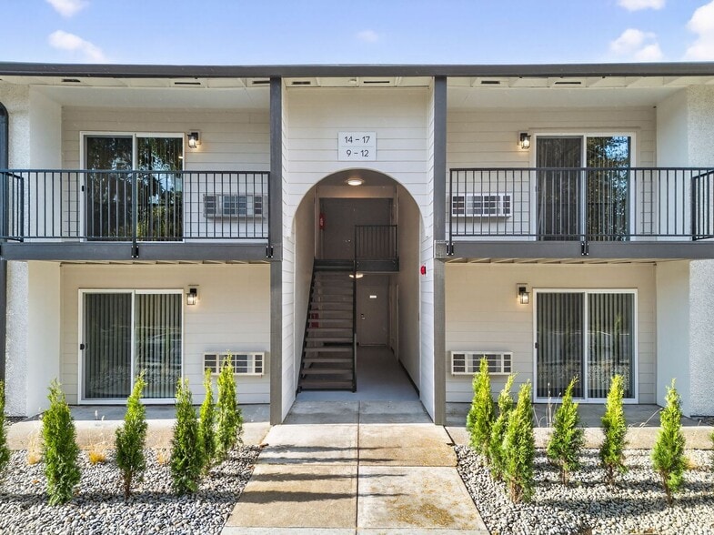 Interior Photo - Alder Ridge