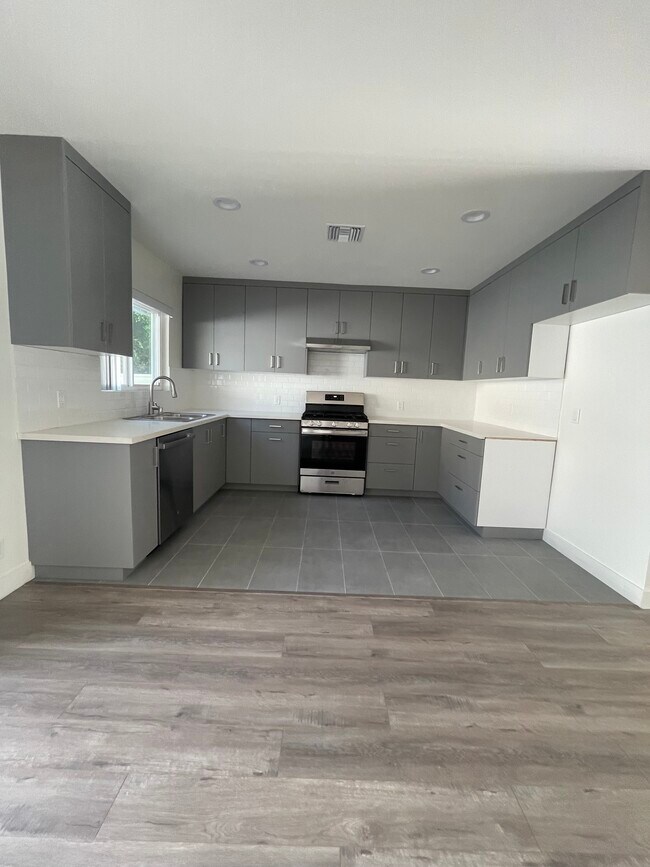 Kitchen - 4530 Orin Ave