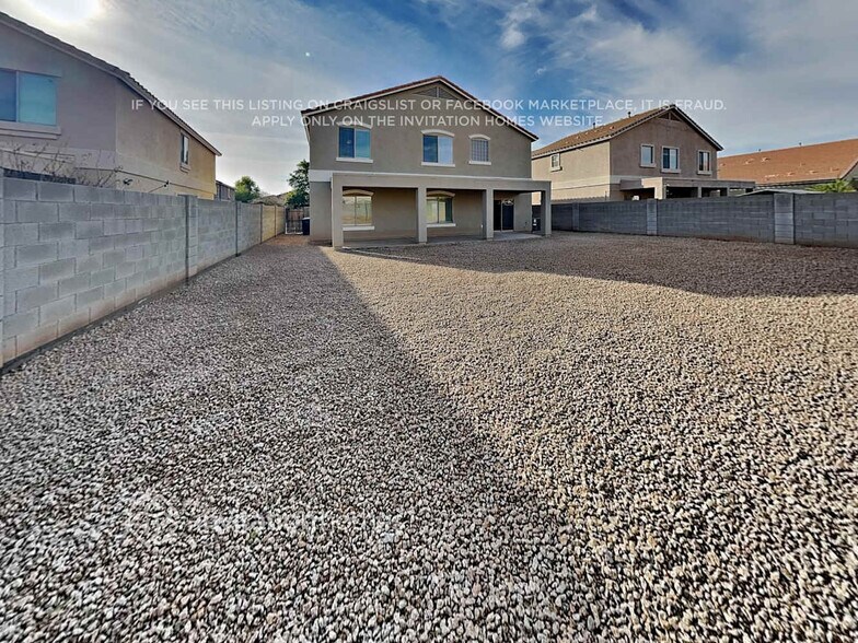 Building Photo - 14226 W Hearn Rd