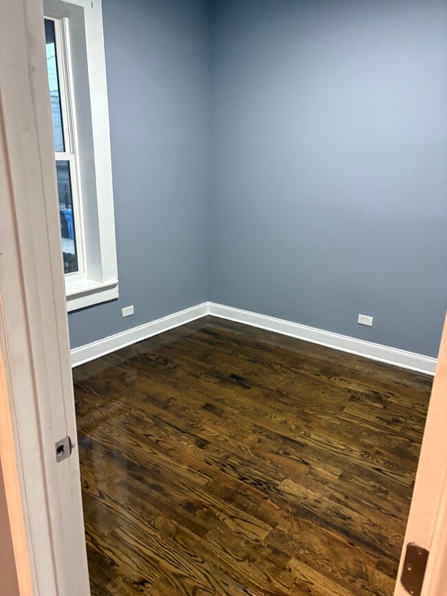 Building Photo - 4251 W Jackson Blvd