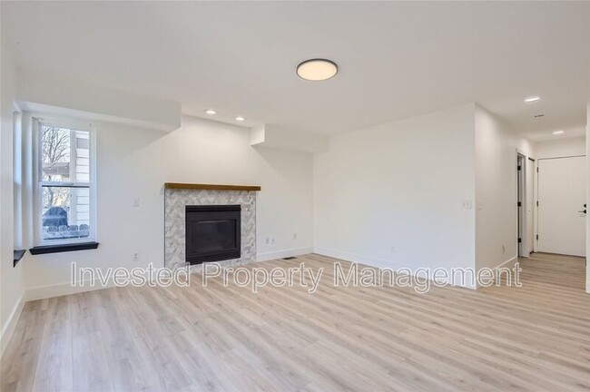 Building Photo - 17329 Paoli Way