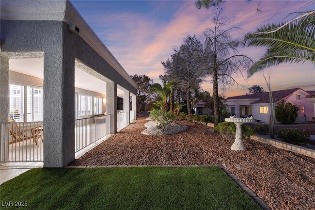 Building Photo - 2528 Sunup Dr