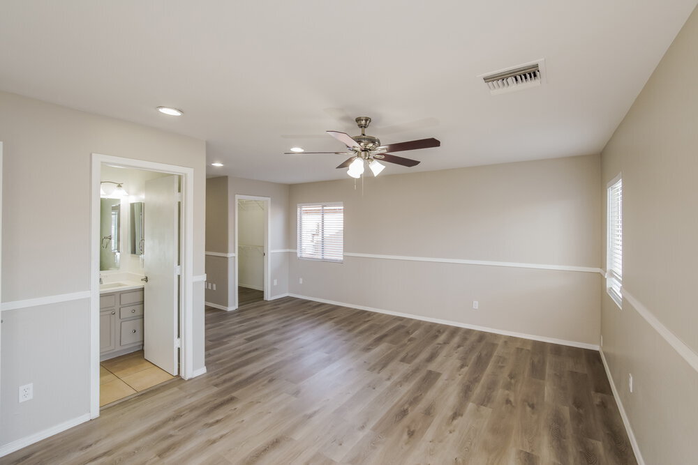 Building Photo - 16274 W Lupine Ave