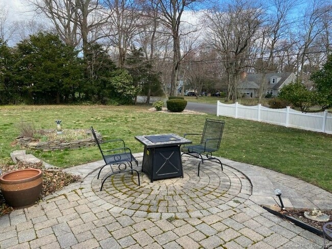 Building Photo - 94 Fennbrook Dr