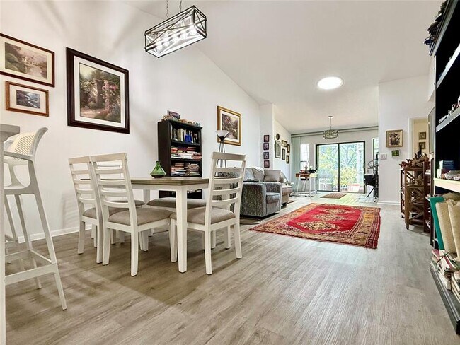 Building Photo - 10952 Roebelini Palm Ct