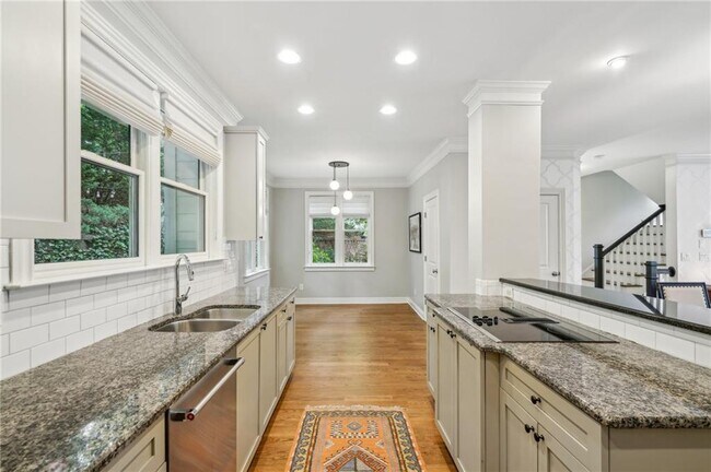 Building Photo - 1503 Whitehead Bluff NW