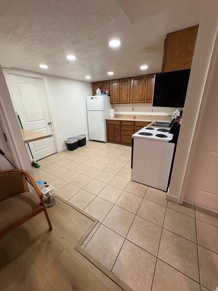 Building Photo - 3608 Tyler Ave