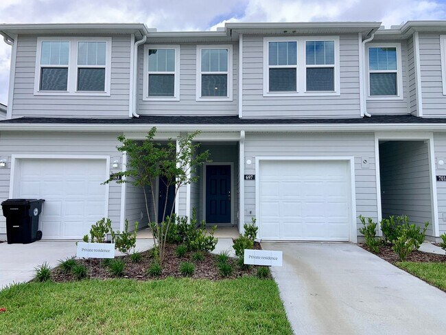 Primary Photo - 697 Holly Lks Dr