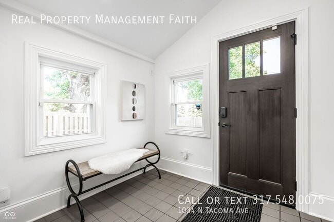 Building Photo - 1034 N Tacoma Ave