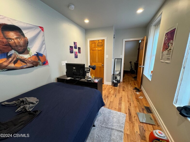 Room 2 - 13 E 3rd St