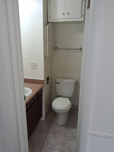 Building Photo - 4944 Old Maysville Rd