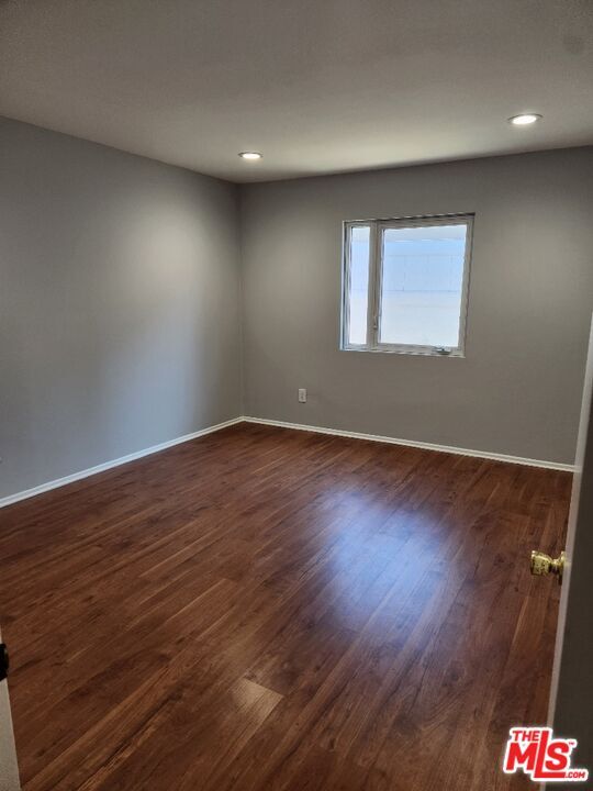 Building Photo - 9542 Yolanda Ave