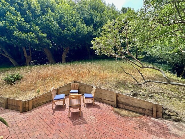 Building Photo - Stunning Sausalito Retreat with Bay Views & Private Meadow