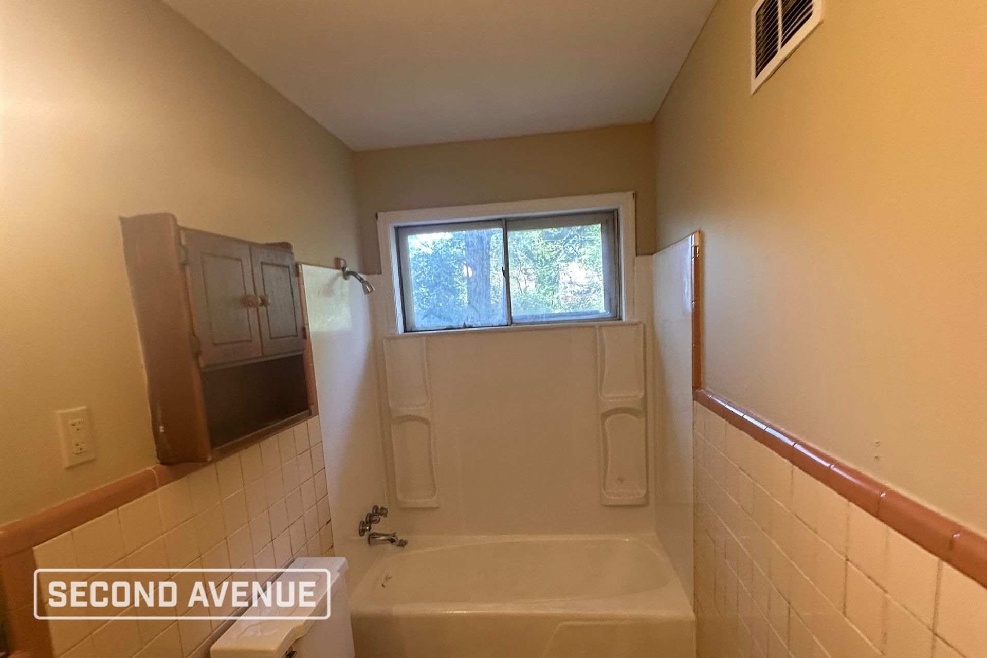 Building Photo - 3065 Egan Dr