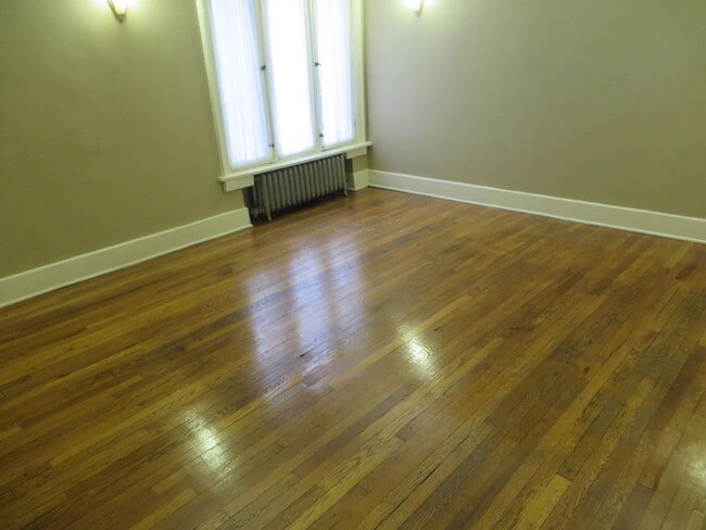 Interior Photo - Sheridan Court