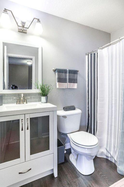 Building Photo - 5660 Caledonia Dr