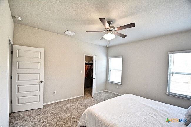 Building Photo - 247 Kinsley Wy