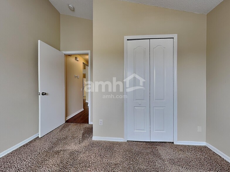 Building Photo - 10625 Cami Ct