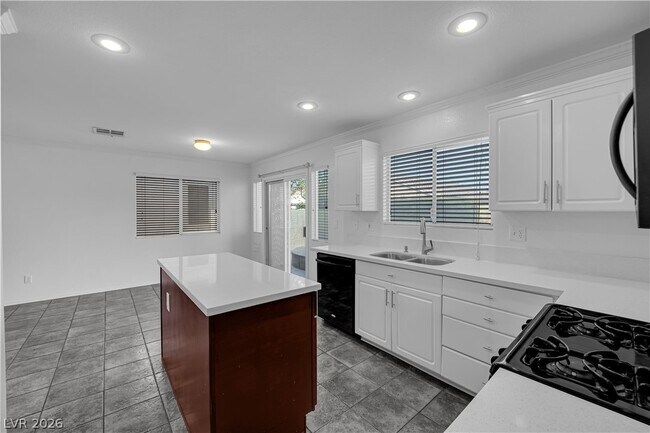 Building Photo - 8915 Sandy Slate Way