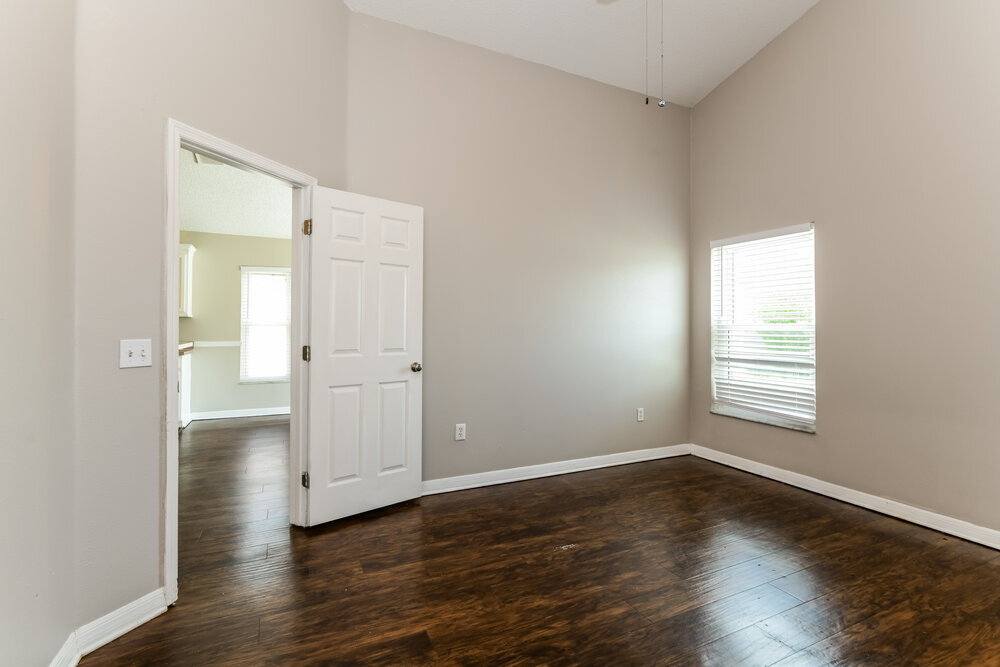 Building Photo - 1129 Pinedale Dr