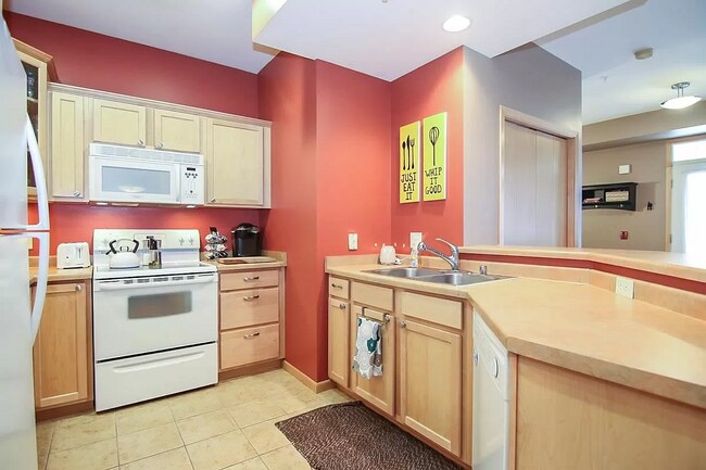 Building Photo - 8264 Starr Grass Dr
