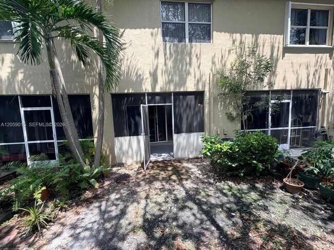 Building Photo - 752 S W 122nd Terrace