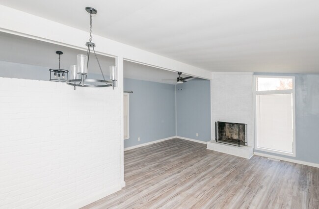 Building Photo - 7204 Woolrich Rd