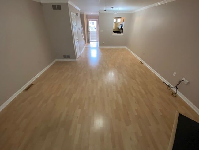 Building Photo - Charming 2-Bedroom Townhome in Glades Community!