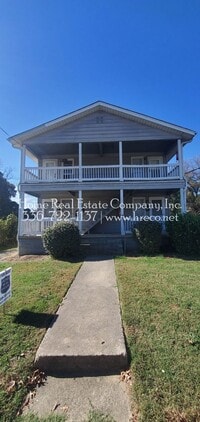 Building Photo - 832 Gray Ave NE