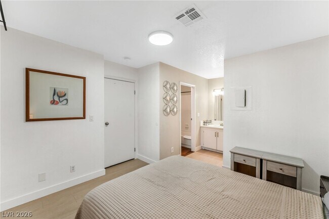 Building Photo - 3602 Gaylord Dr