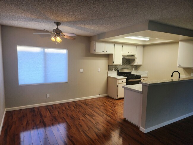 Building Photo - 131 Montana St