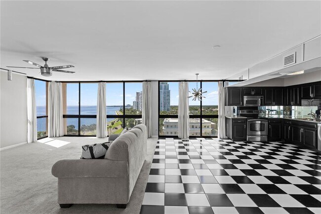Building Photo - 3301 Bayshore Blvd
