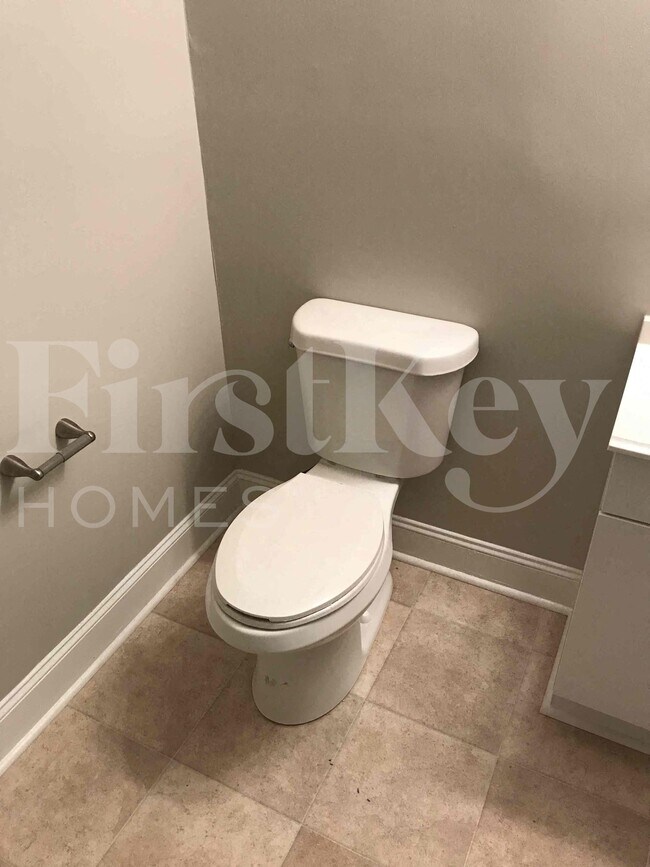 Building Photo - 103 Walnut Way