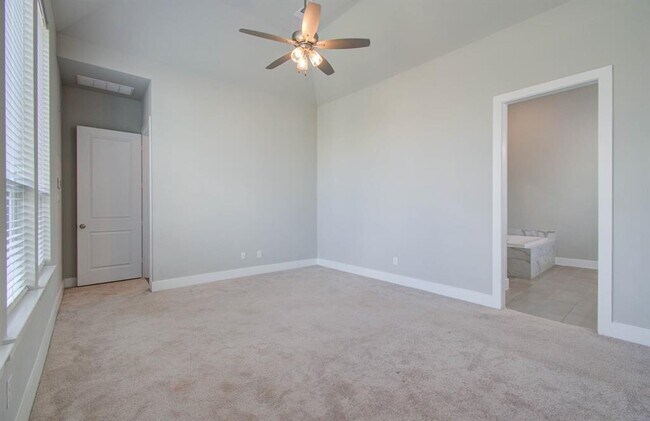 Building Photo - 15606 Pacific Loon Ct