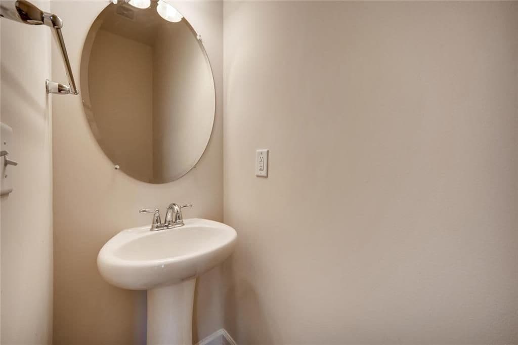 Building Photo - 2255 Emerald Sky Dr