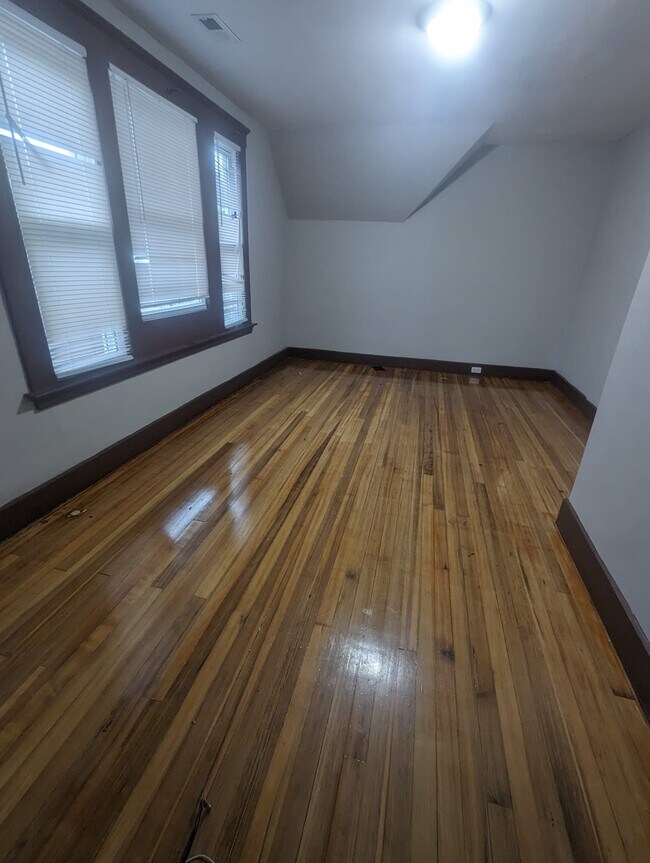 Building Photo - 89 Hubinger St