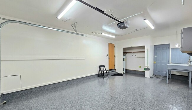 Building Photo - Fully Renovated 4 Bedroom Home in North Marysville Available Now!