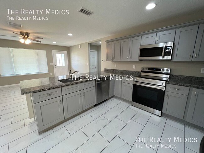 Building Photo - 461 Malauka Loop